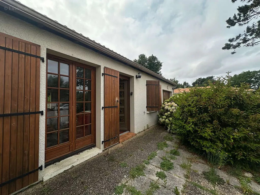 5-toaline maja asukohas Vaux-Sur-Mer