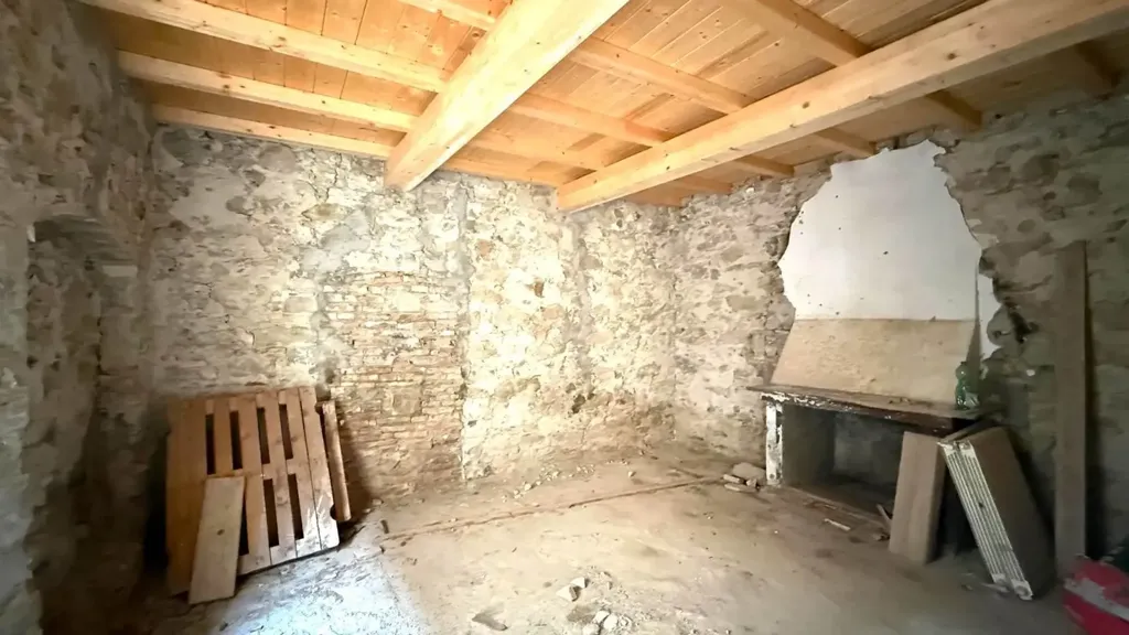 Rustic Tuscan Cottage in Pomaia