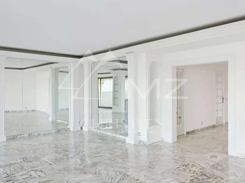 Séjour - Appartement Luxueux avec Vue Mer à Cannes