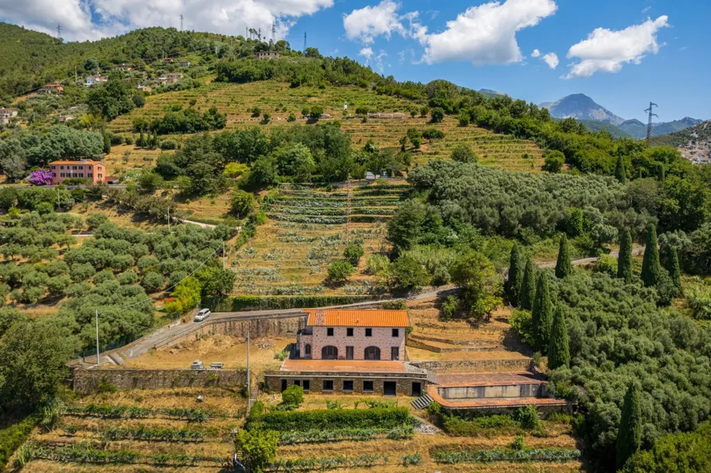 Õhuvaade - Villa with Pool and Panoramic Views in Forte Dei Marmi