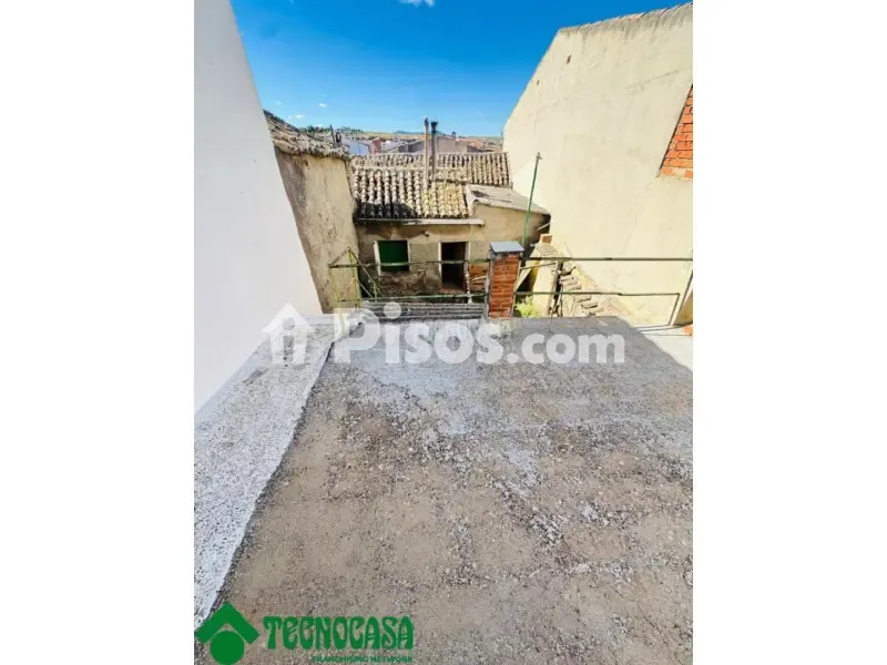 Jardin - Adosado to Renovate in Urda