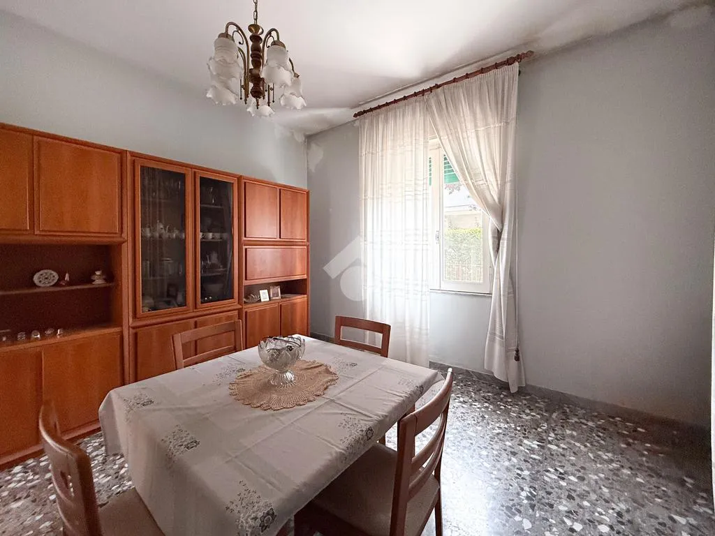 Sala da pranzo - Two-Level Villa with Garden in Sambuceto
