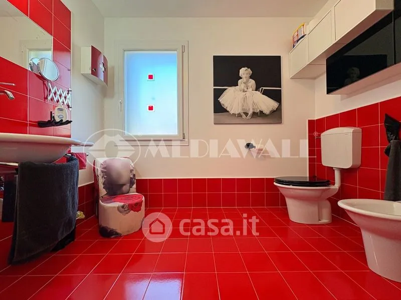 Salles de bain - Bifamiliar House with Solar Panels in Aviano