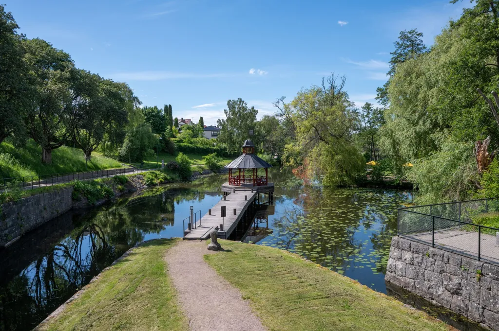 Townhouse with River View in Tannefors