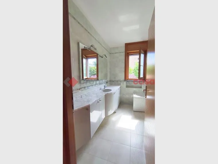 Bagni - Bright Trilocale with Terrace in Milan