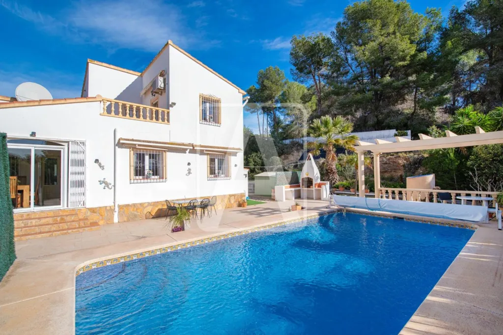 Piscina - Mediterranean Villa with Sea Views in Benissa Costa