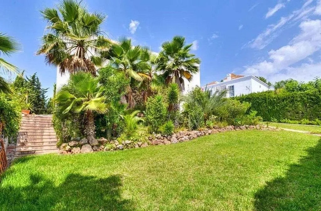 Chalet with Pool and Terrace in Casco Antiguo