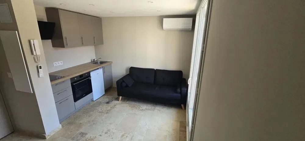 Cuisine - Appartement 3 Pièces avec Balcon à Nice Est