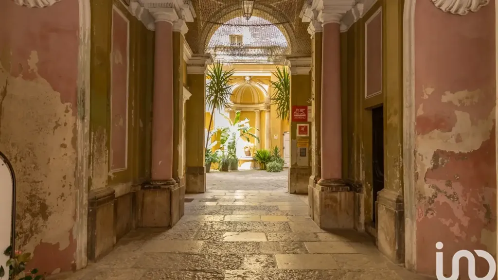 Entrée - Historic Apartment with Artwork in Ancona