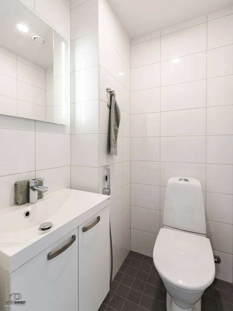 Bagni - Modern Apartment with Balcony in Halkoniemi