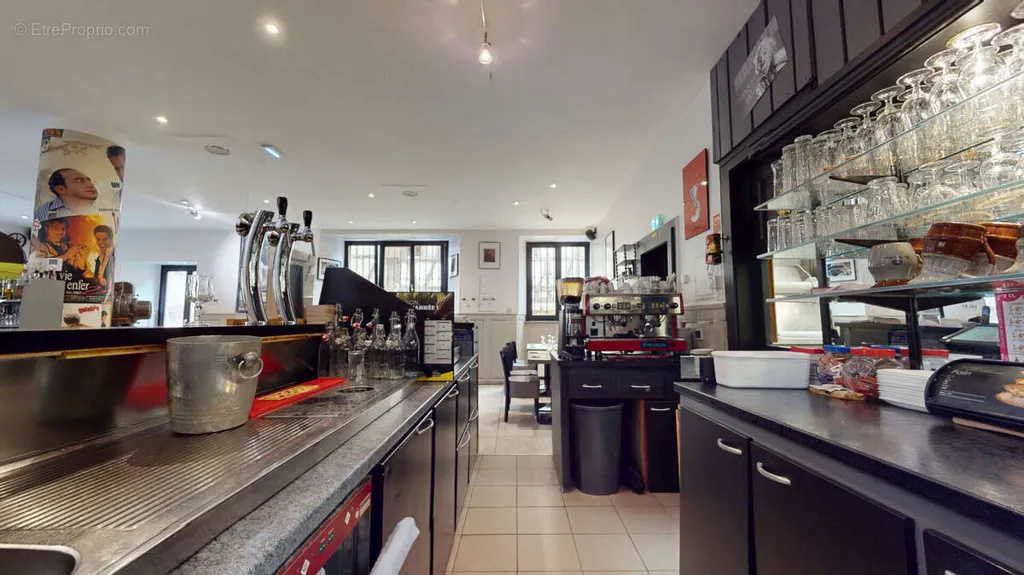 Toad - Restaurant with 70m² Dining in Sélestat
