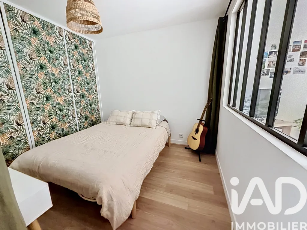 Bedrooms - Apartment with Parking in Versailles