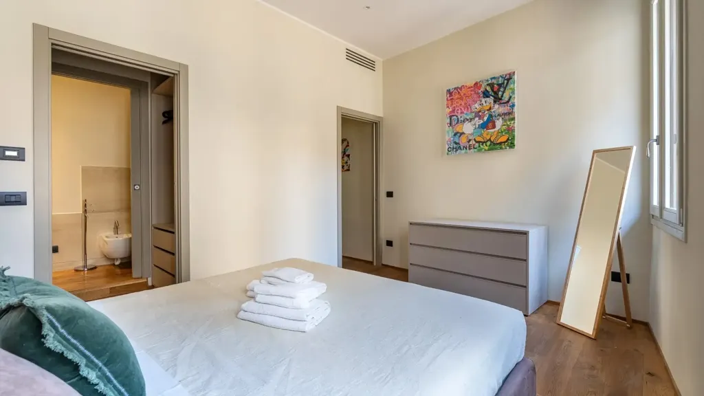 Camere da letto - Modernised Trilocale in Oltrarno, Florence
