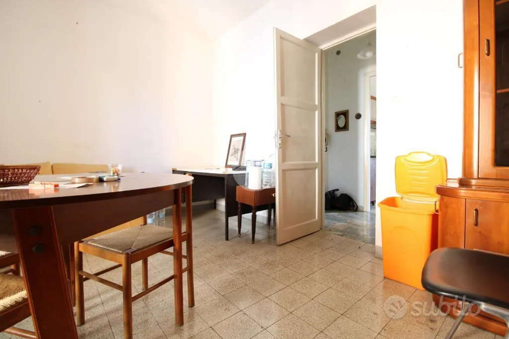 Söögituba - Three-Bedroom Flat with Veranda in Trapani