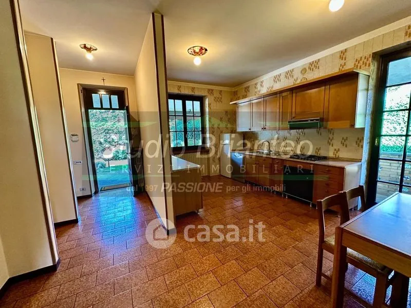 Kitchen - Bifamiliar Villa with Garden in Verano Brianza