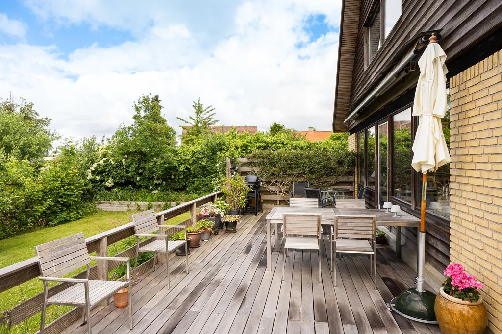 Terrazza - Villa with Lake View in Ravnsnæs