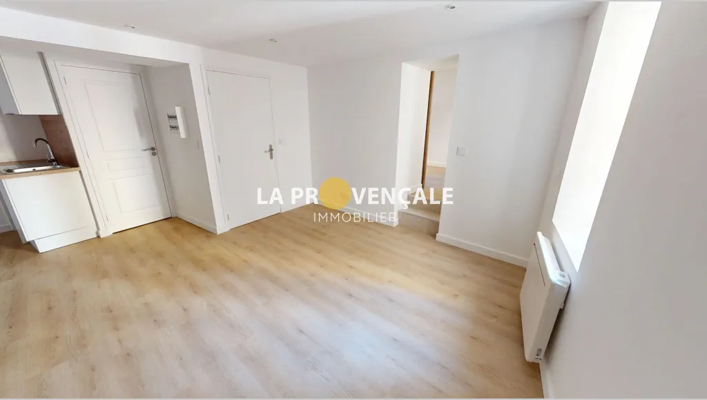 Toad - Renovated Flat in Centre Trets