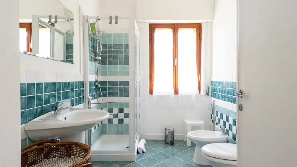 Bathrooms - Contemporary Villa with Sea Access in San Teodoro