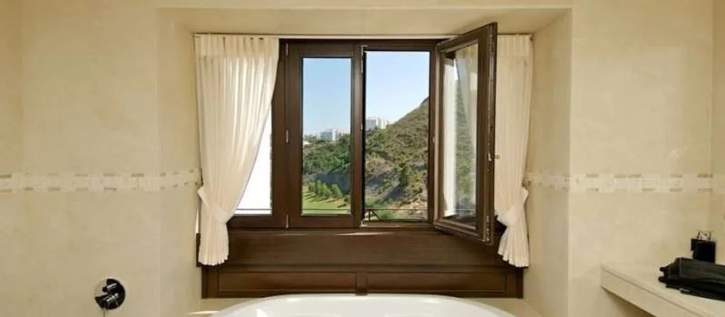 Vannitoad - South-Facing Villa with Infinity Pool in Marbella