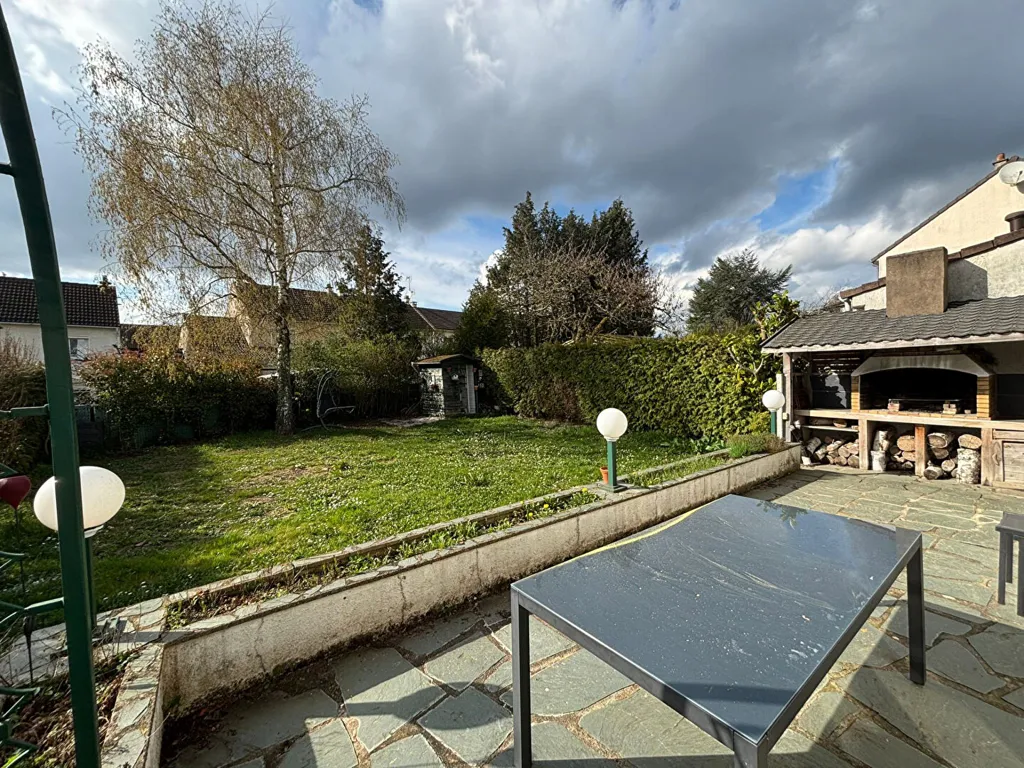 Aed - Spacious Flat with Terrace in Trilport