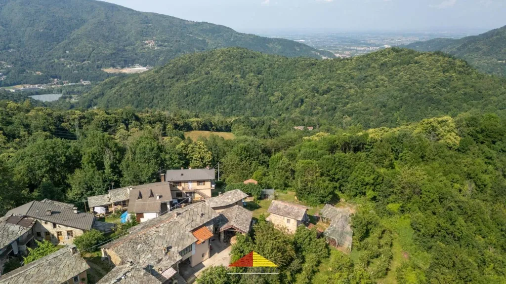 Õhuvaade - Rustic Property with Mountain View in Venasca