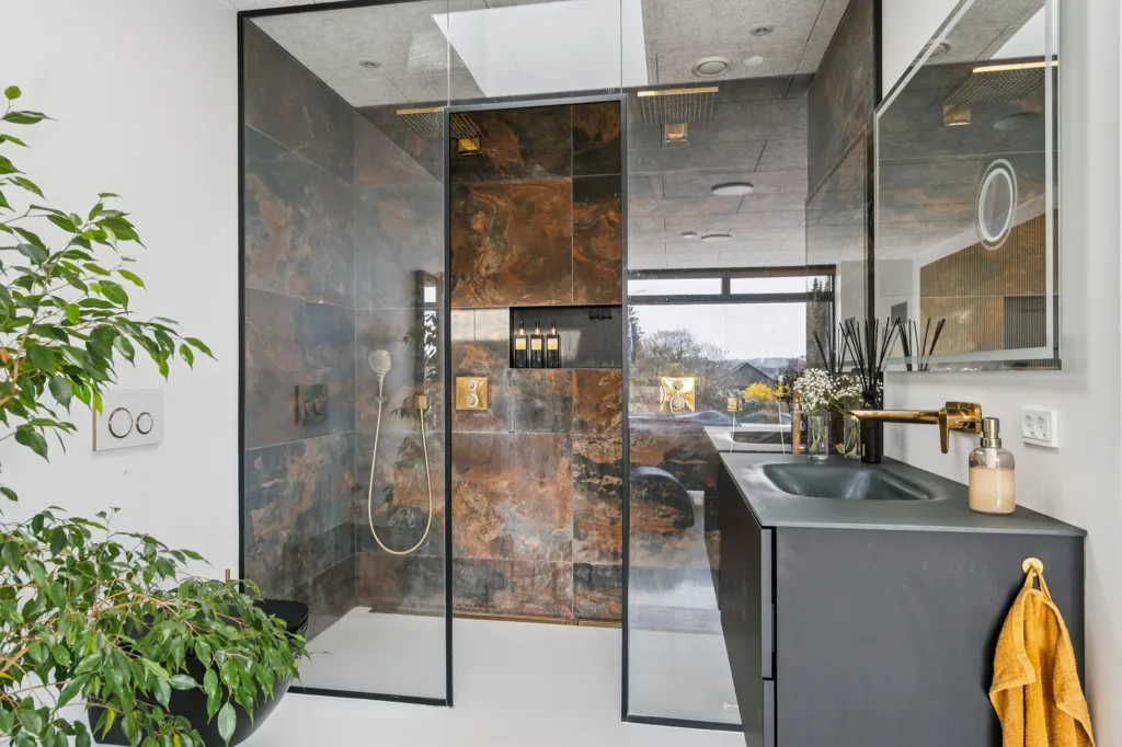 Salles de bain - Modernised Villa with Terraces in Central Odder