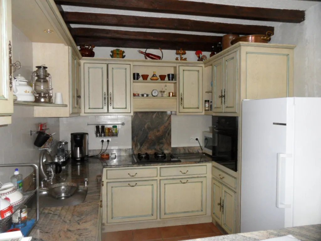Cuisine - Ferme avec grange et grand terrain à Saint-Martin-d'Abbat