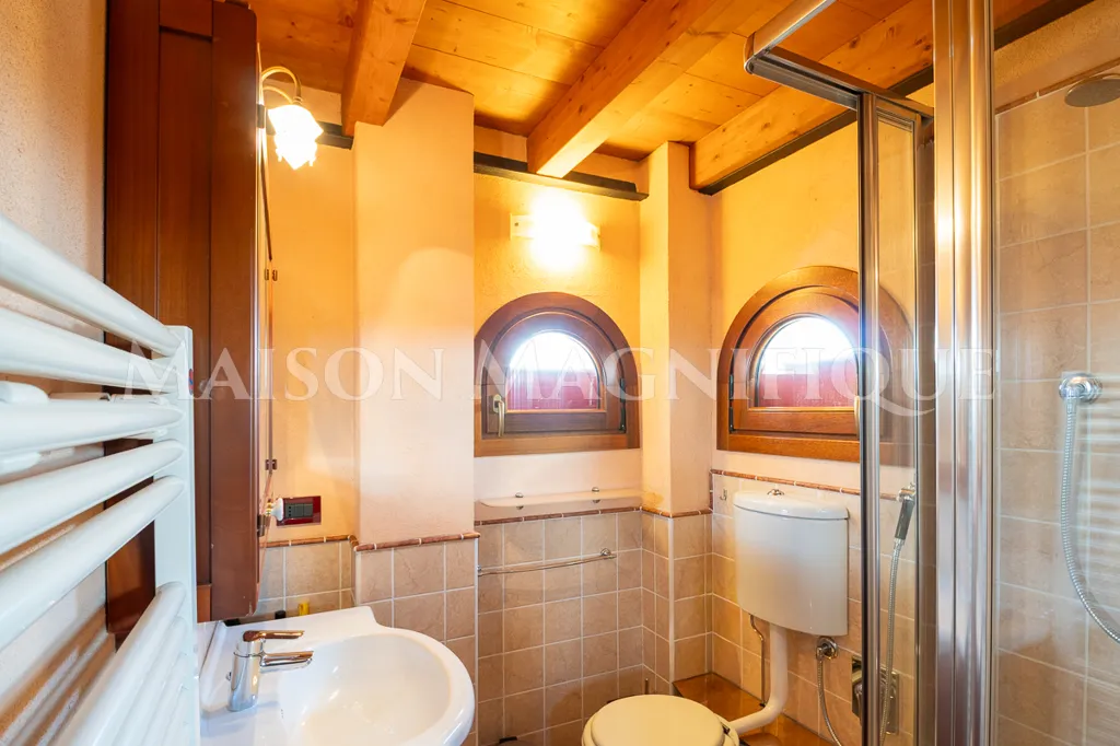 Salles de bain - Historic Tower with Panoramic Terrace in Ferrara