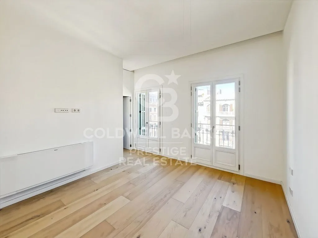 Pièces - New Apartment with Lift in Eixample