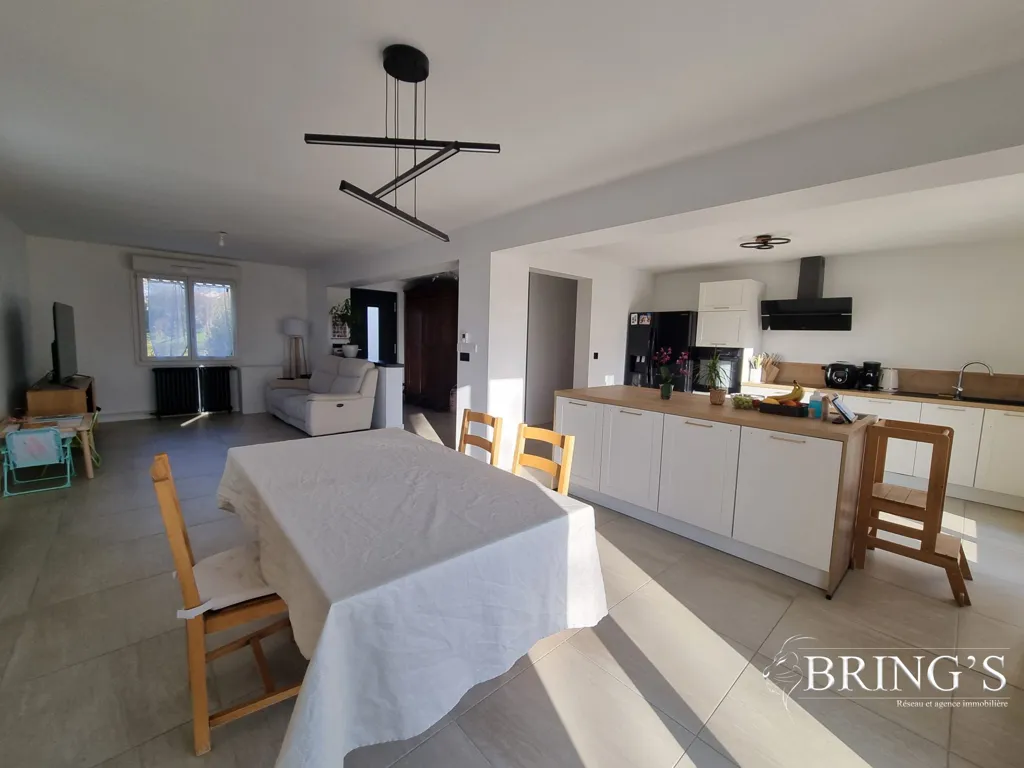 Söögituba - Renovated House with Terrace in Delme