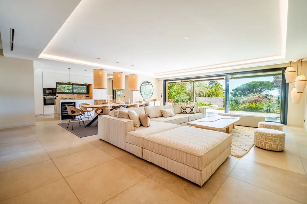 Séjour - Villa Neuve avec Vue Mer à Sainte-Maxime