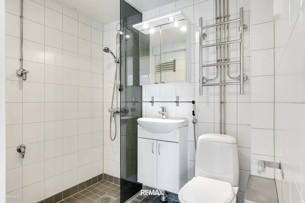 Vannitoad - Apartment with Garden in Roihuvuori