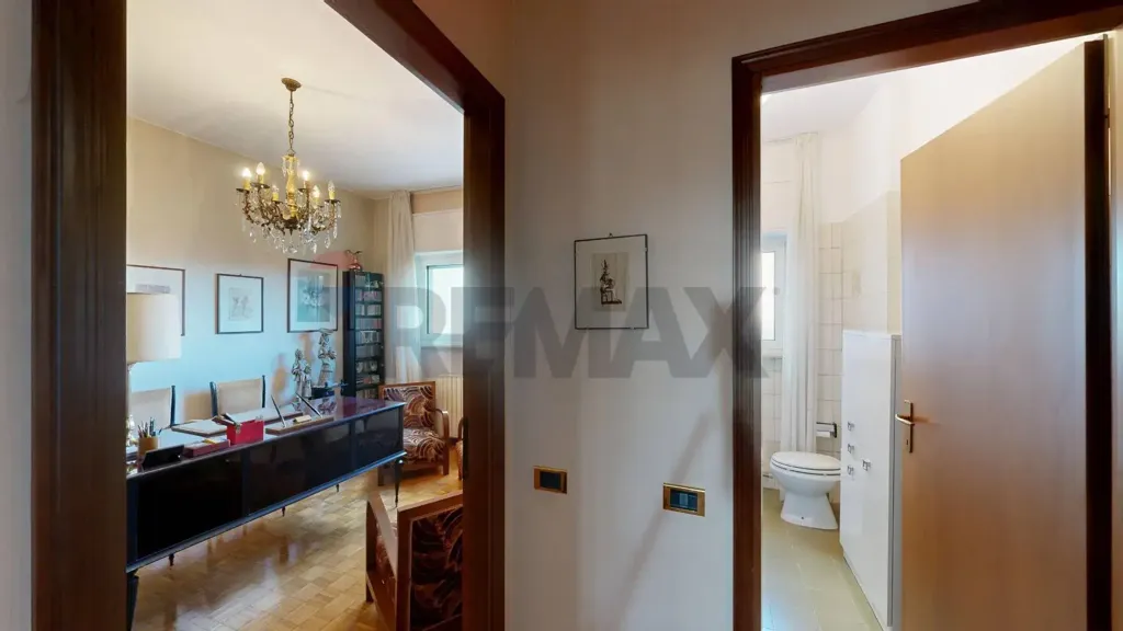 Entrée - Four-Bedroom Apartment with Balcony in Milan
