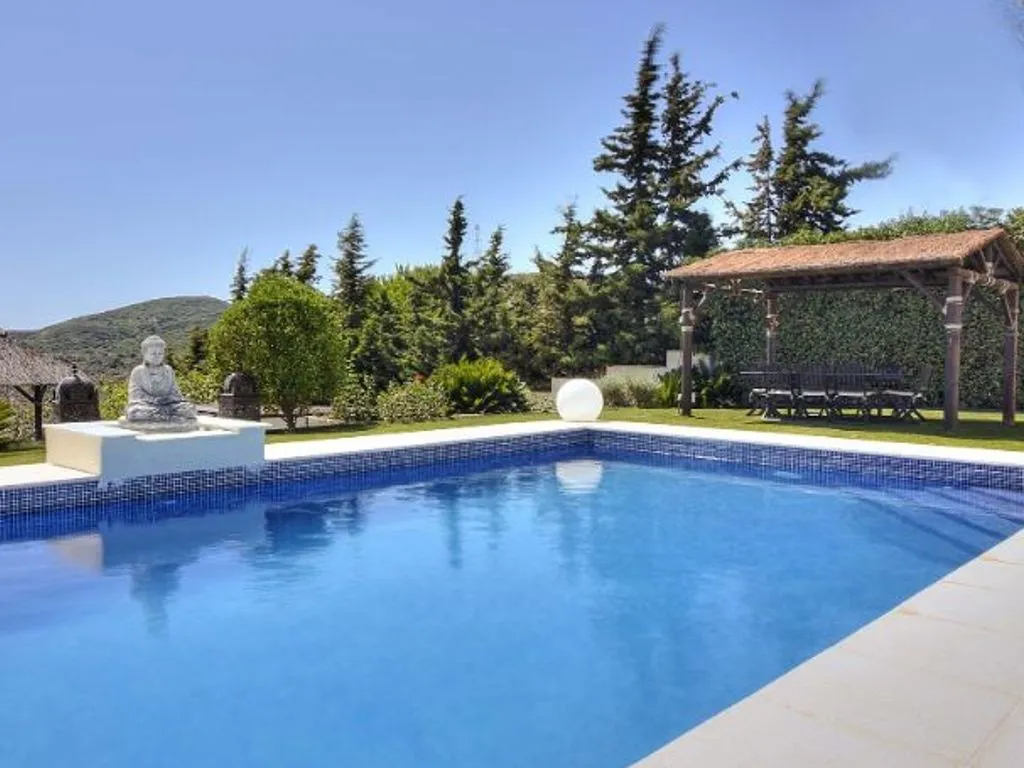 Bassein - Luxury Villa with Pool in Estepona, Malaga