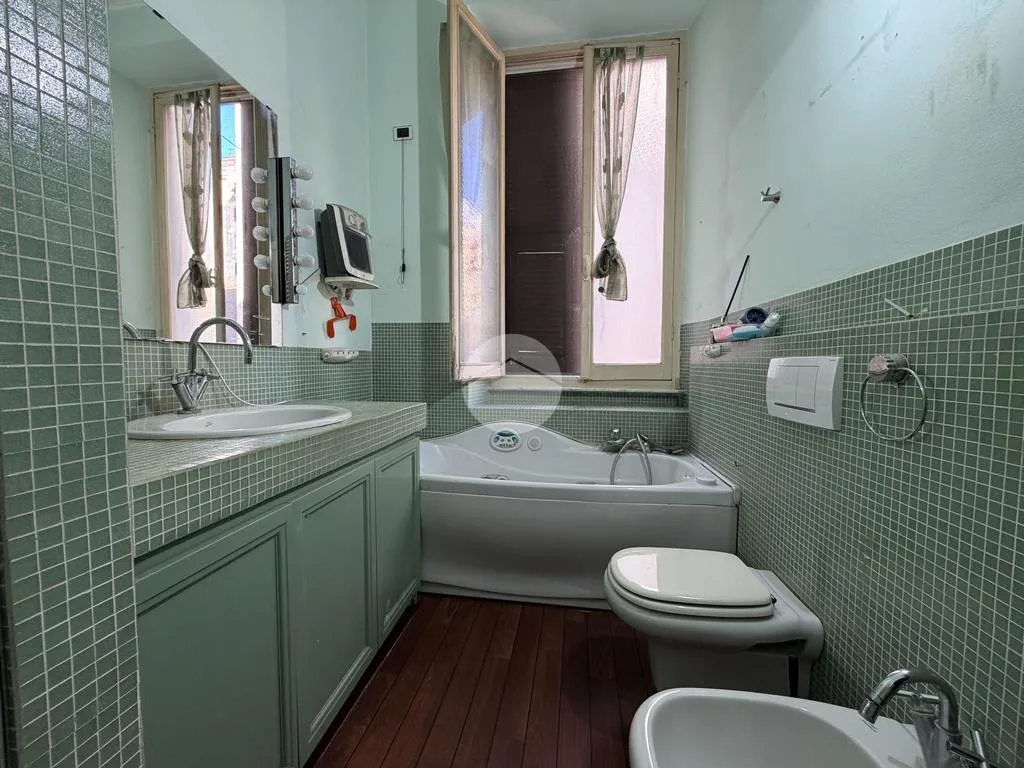 Bagni - Central Apartment with Balcony in La Spezia