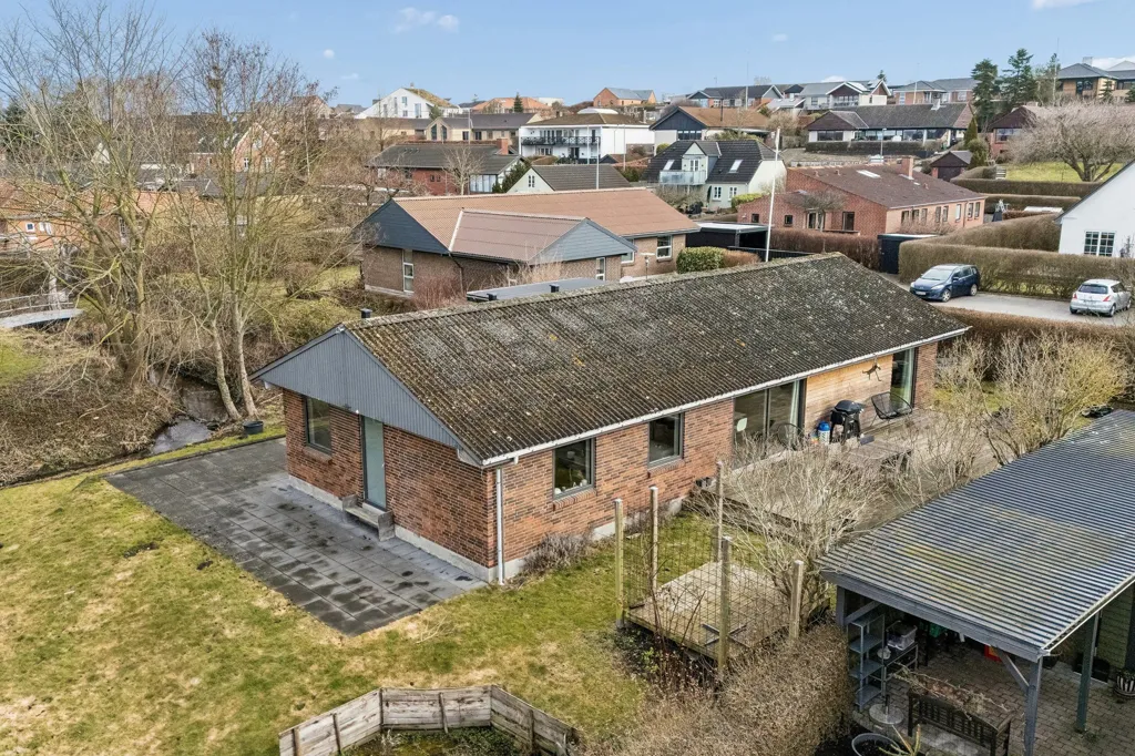Õhuvaade - 1976 Villa with Garden in Grenaa