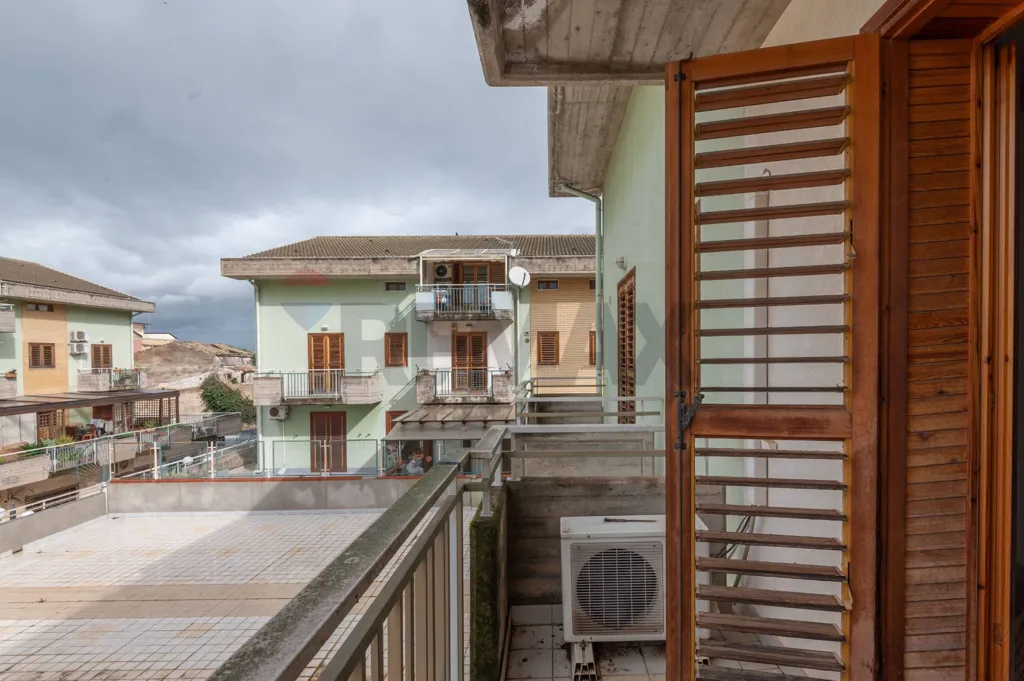 Balcony - Duplex Apartment with Terrace in Lentini
