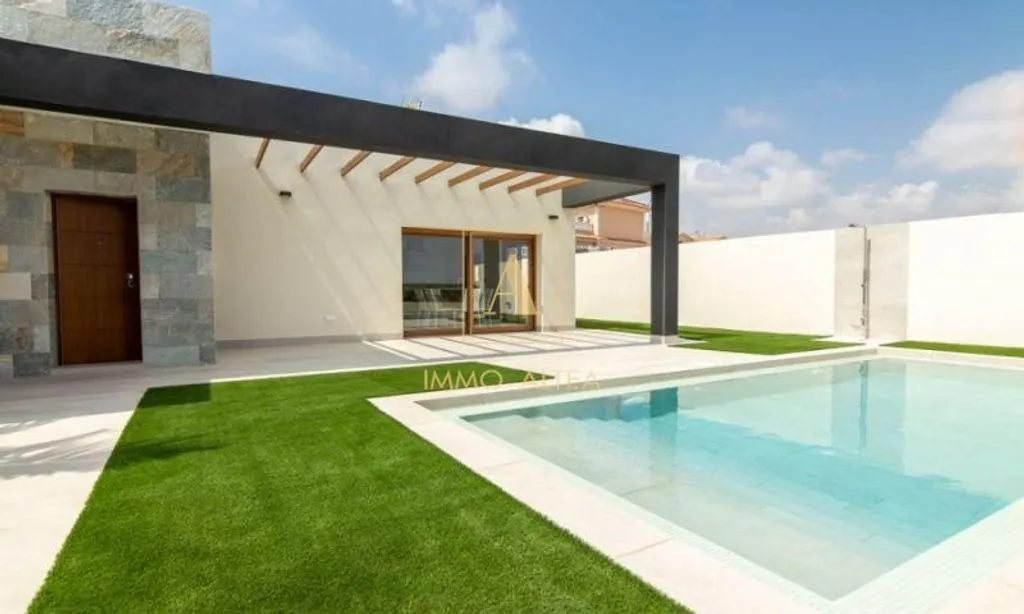 Piscine - New Villa with Private Pool in Los Altos