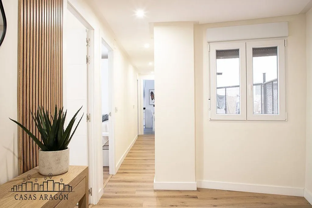 Entrée - Modernised Flat with South View in Lausana