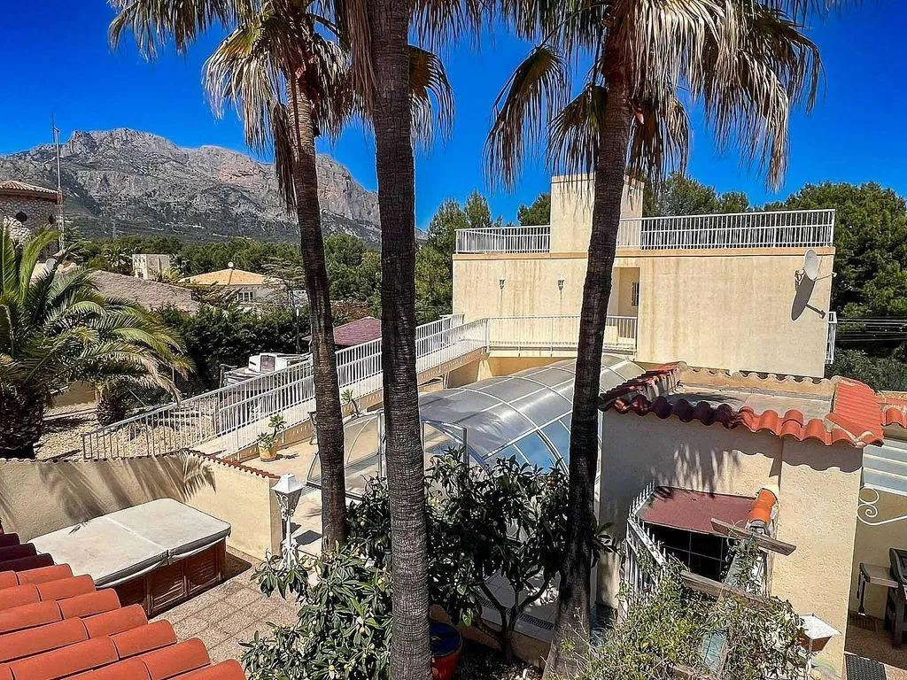 Välivaade - Luxury Detached House with Pool in La Nucia