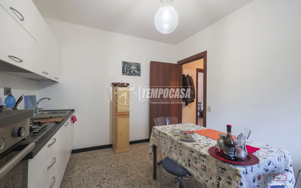 Cuisine - Luxury Villa with Private Garden in Forlì