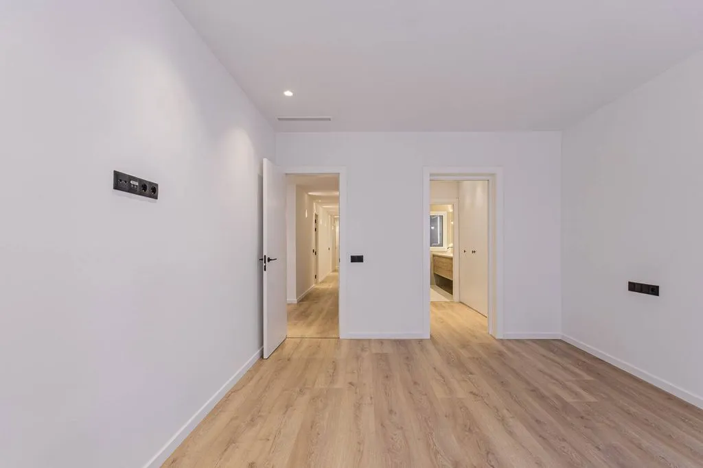 Esik - Luxury Flat with City View in Barcelona