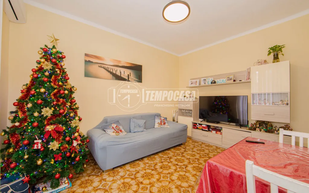 Séjour - One-Bedroom Apartment with Balcony in Vigevano Centre
