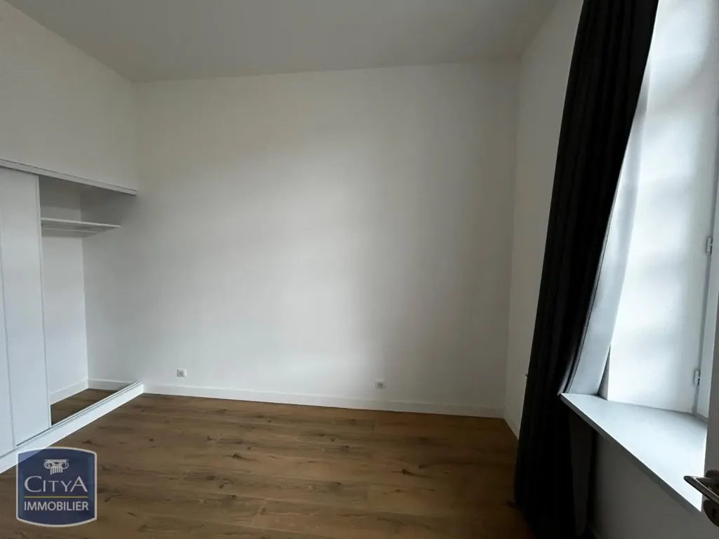 Pièces - Appartement Récent dans Bâtiment Historique à Compiègne