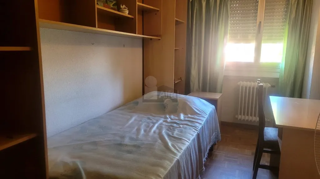Chambres - Furnished Flat with Garden in Madrid