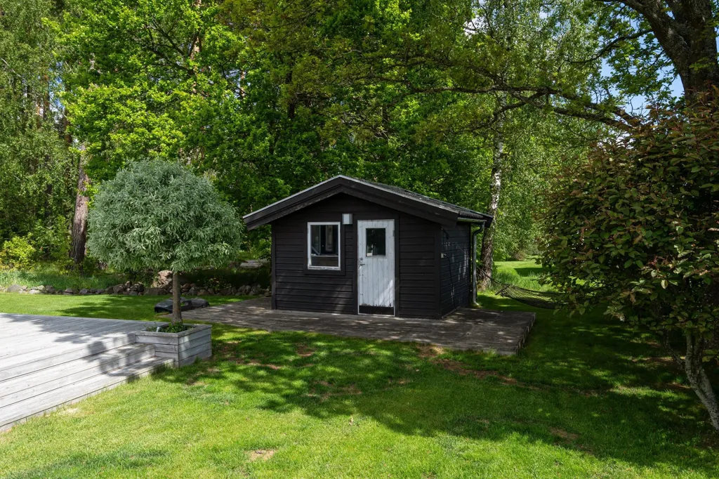 Aed - Luxury Villa with Pool in Ekängen