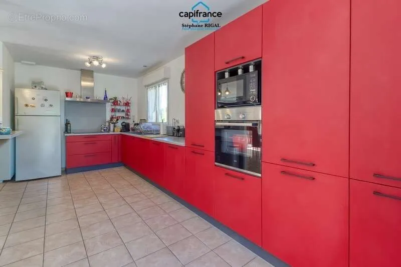 Cuisine - Maison avec Piscine et Jardin à Saint-Sylvestre-sur-Lot