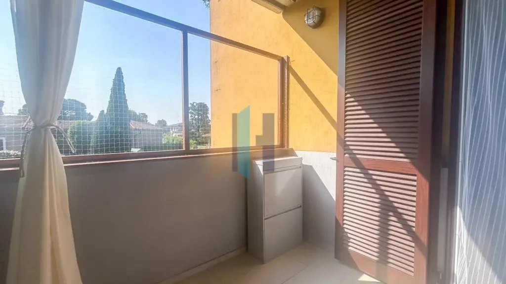 Balcon - West-Facing Flat with Terrace in Ospitaletto