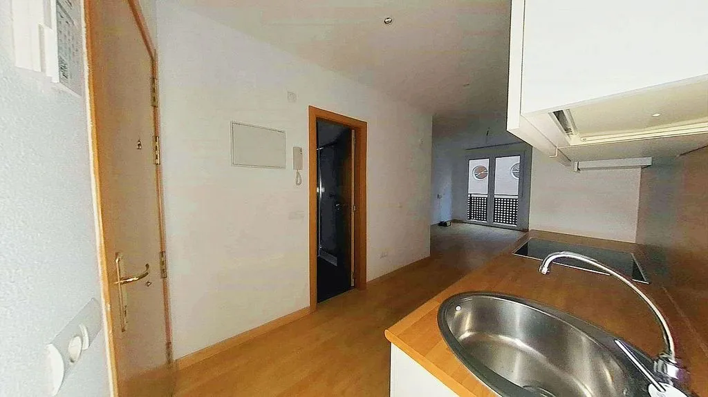 Cuisine - Studio with Balcony in Valdeacederas