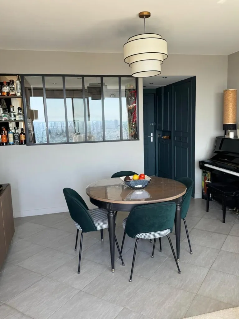 Comedor - 2-Bedroom Apartment with Panoramic View in Puteaux